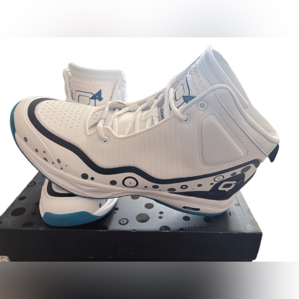 Men's White and Black Athletic Sneakers - Picture 2 of 5